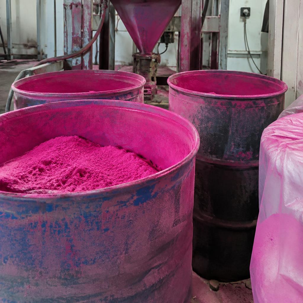 Powder coating waste recycling
